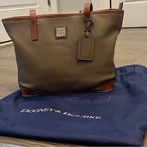 Dooney & Bourke New Taupe Leather Charleston Shopper Handbag